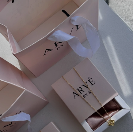 Signature Petite Gift Bag